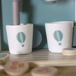 Cafetera de madera Label Label azul