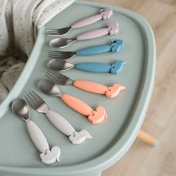 Cubiertos Donebydeer Friends Easy-grip rosa