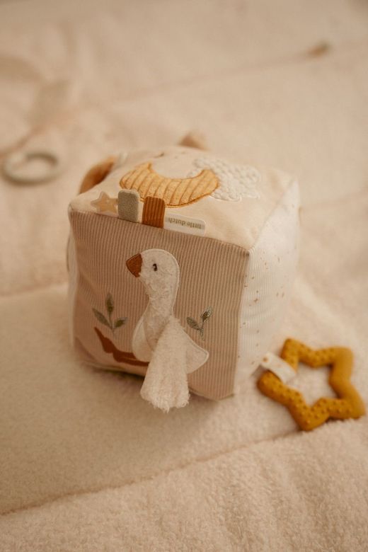 Cubo blandito de actividades Little Dutch Naturals