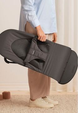 Hamaca Balance Soft BabyBjorn Dark Grey