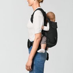 Mochila portabebés Cybex Laya Magic Black